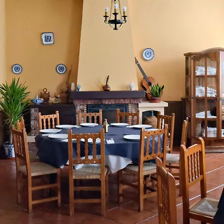 奥吉瓦露营酒店