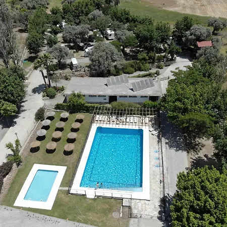 奥吉瓦露营酒店 奥尔希瓦